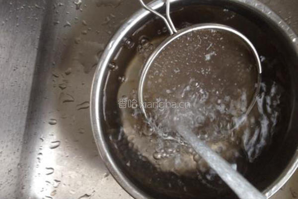 美味牛奶苹果西米露的做法图解7
