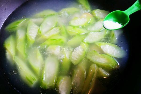 鸡蛋丝瓜汤的做法图解5