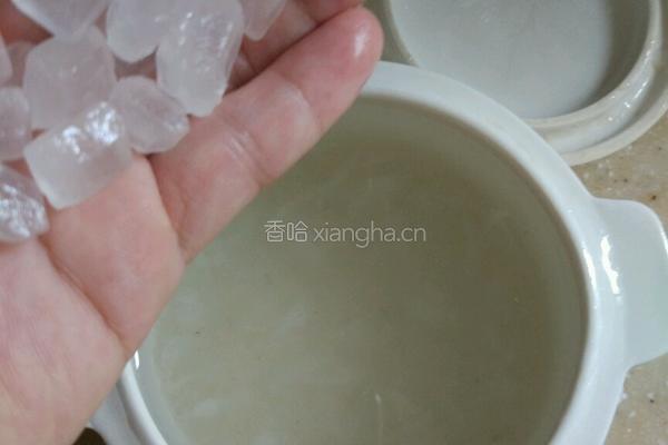 燕窝银耳莲子羹的做法图解6