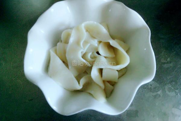 西红柿炒蘑菇鸡蛋浇汁手擀面的做法图解21