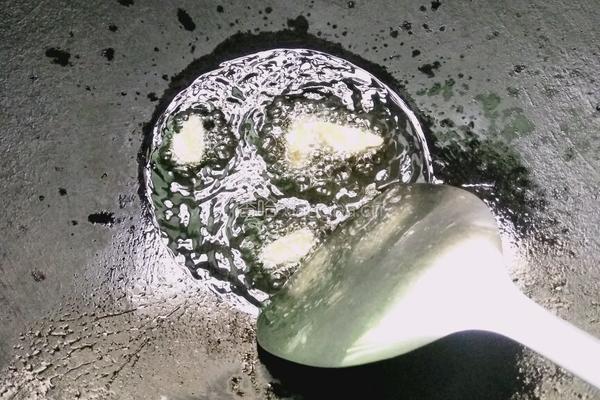 瘦肉腊肉炒草姑的做法图解6