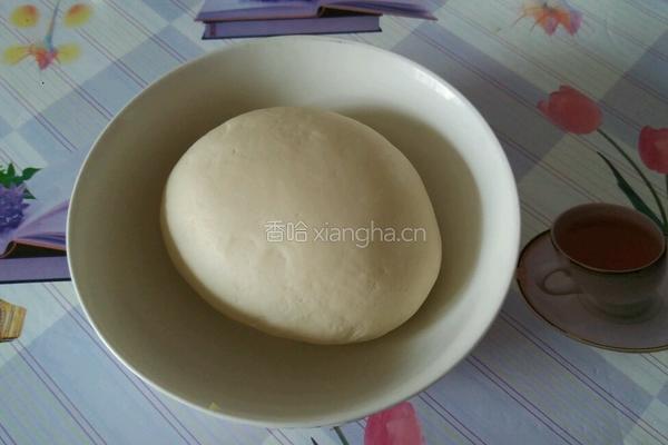 圆白菜猪肉馅饺子的做法图解2