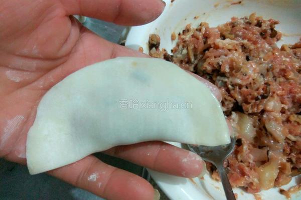 香菇猪肉馅饺子的做法图解6