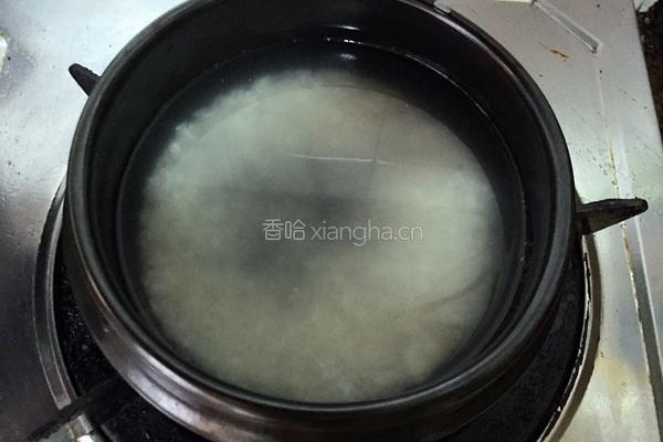 砂锅大米饭的做法图解2