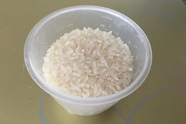 皮蛋瘦肉汤的做法图解1