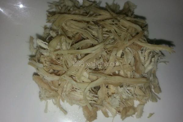 凉拌鸡丝的做法图解1