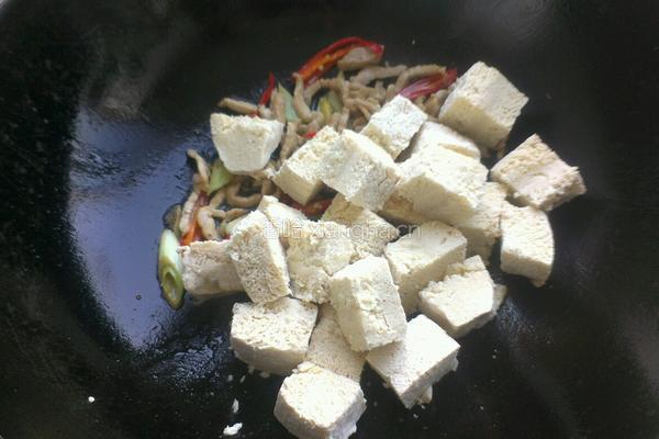 红烧冻豆腐的做法图解4