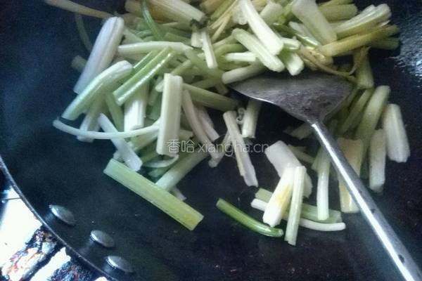 西芹炒肉丝的做法图解3