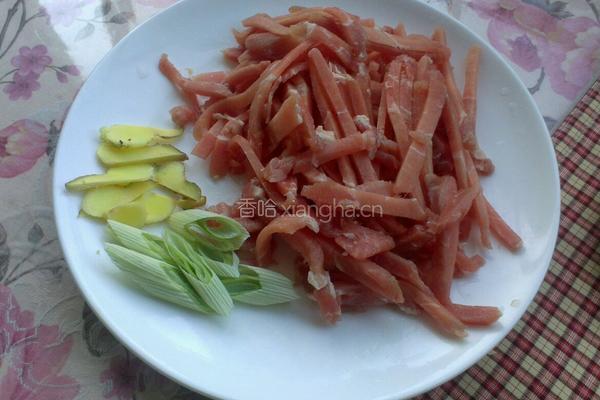 干煸肉丝的做法图解1