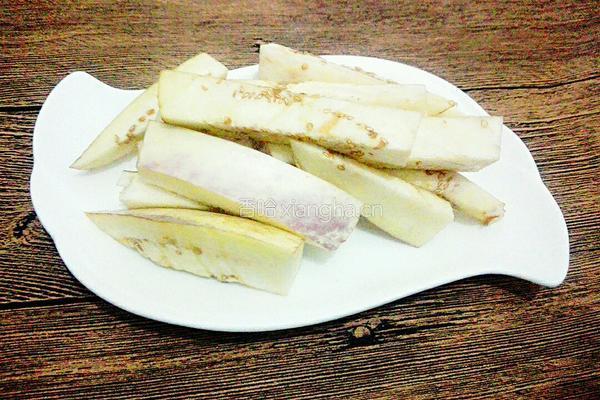 茄子炒豇豆的做法图解2