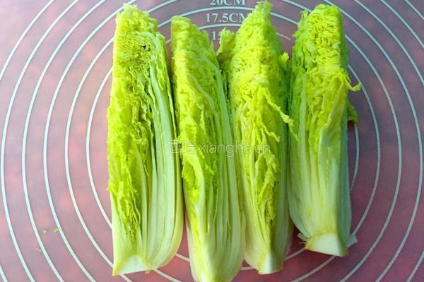 蒜蓉娃娃菜蒸粉丝的做法图解2