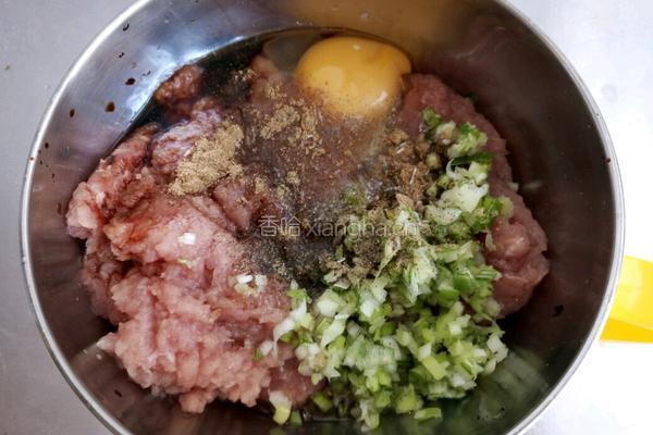 猪肉大葱云吞的做法图解2