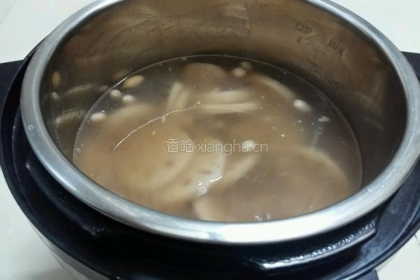 家常莲藕排骨汤的做法图解9