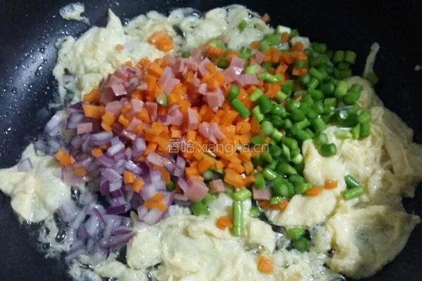 韩国泡菜炒饭的做法图解4