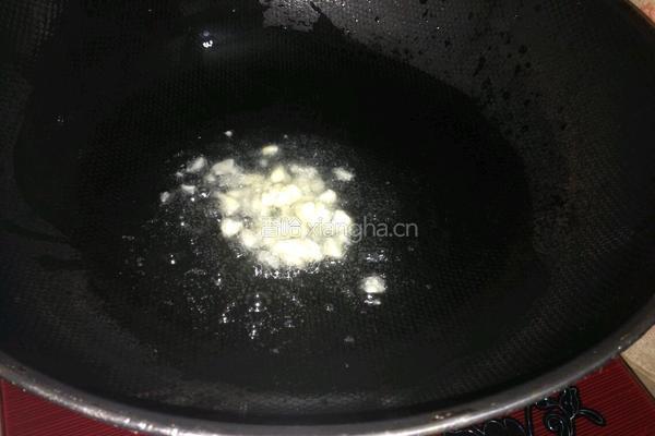 猪肉炒木耳的做法图解4