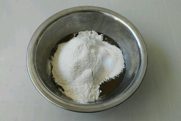 广式莲蓉月饼的做法图解5
