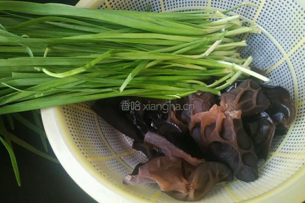 素三鲜饺子的做法图解1
