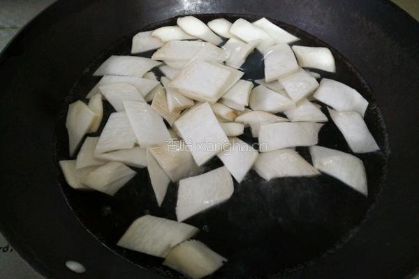 蘑菇肉片的做法图解3