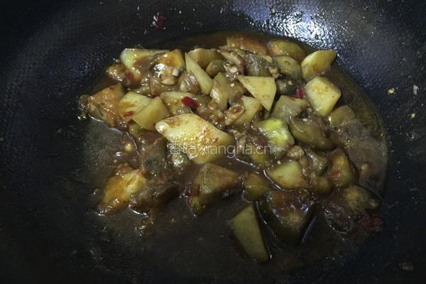 土豆炖茄子的做法图解5