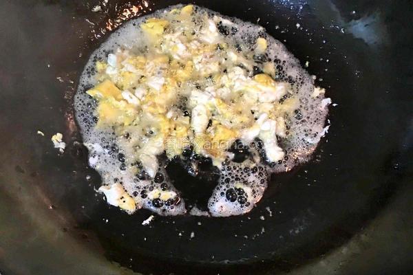 卷心菜炒饭的做法图解3