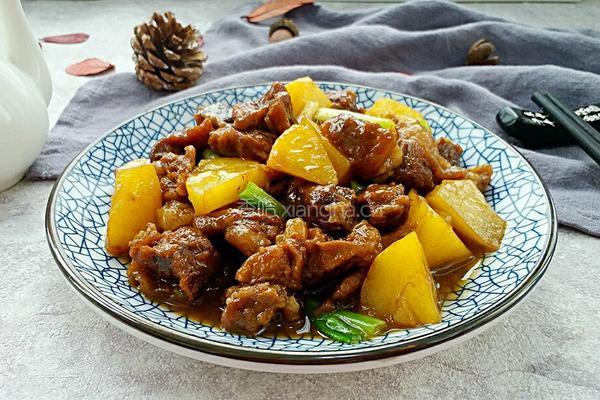 土豆炖牛腩的做法图解9