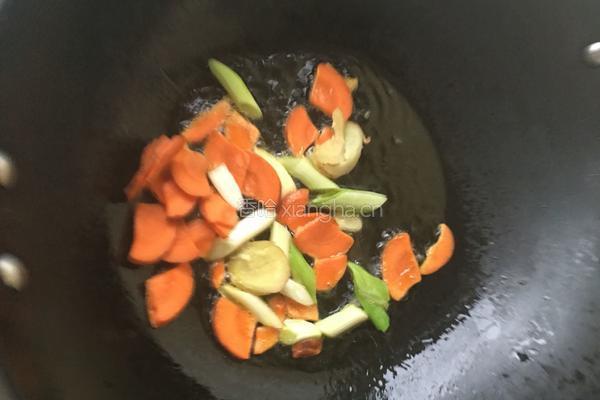 小白菜土豆汤的做法图解2