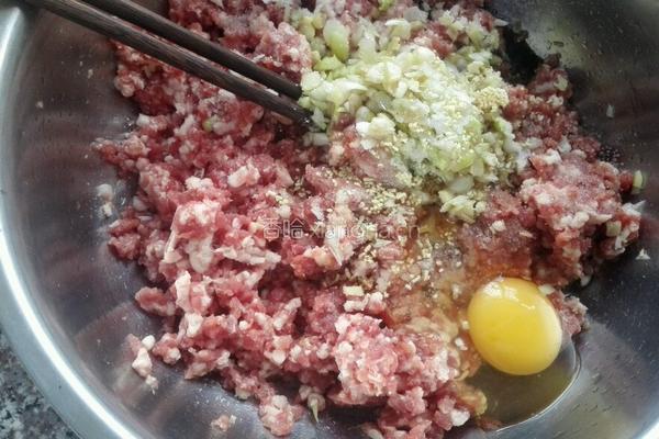冬瓜番茄肉丸汤的做法图解2