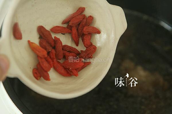杜仲花生牛尾汤的做法图解6