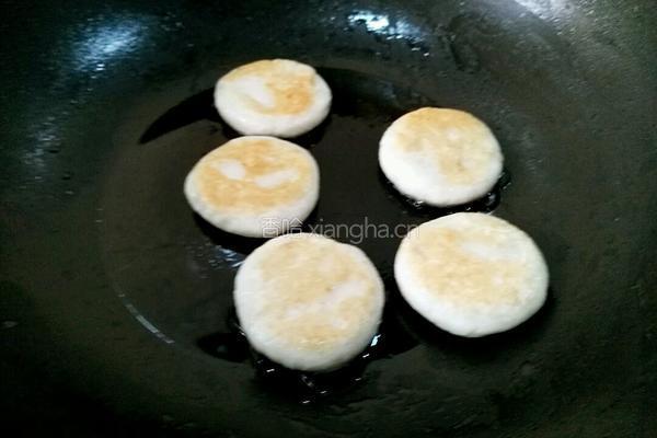 香煎芋头饼的做法图解10