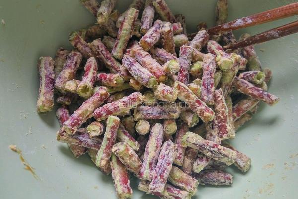 粉蒸豆角的做法图解3