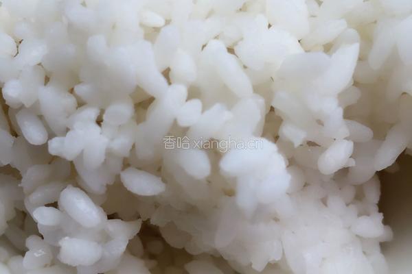土豆炒饭的做法图解1