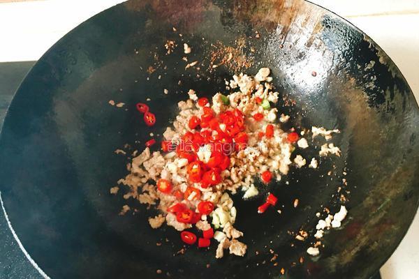 豇豆炒肉末的做法图解4