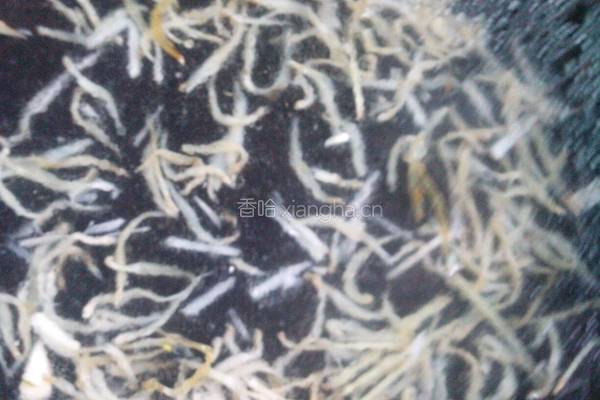 银鱼鸡蛋汤的做法图解7