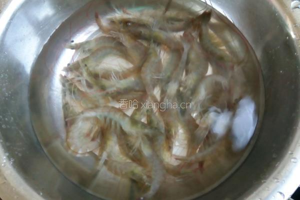 湖北潜江油焖大虾的做法图解1