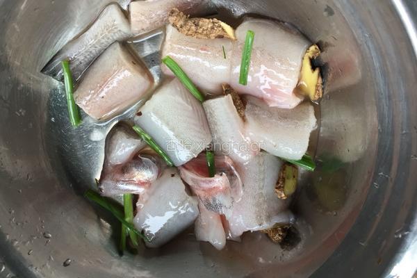 油炸豆腐鱼的做法图解2