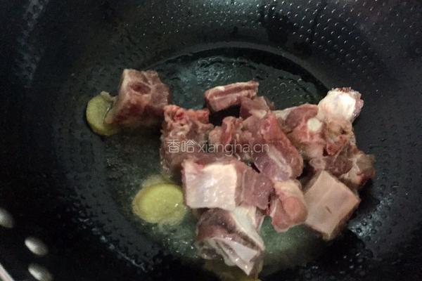 酸菜排骨的做法图解4