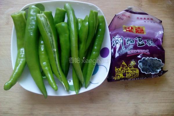 豆豉炒尖椒的做法图解2