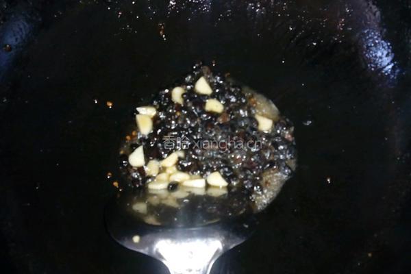 豆豉炒尖椒的做法图解5