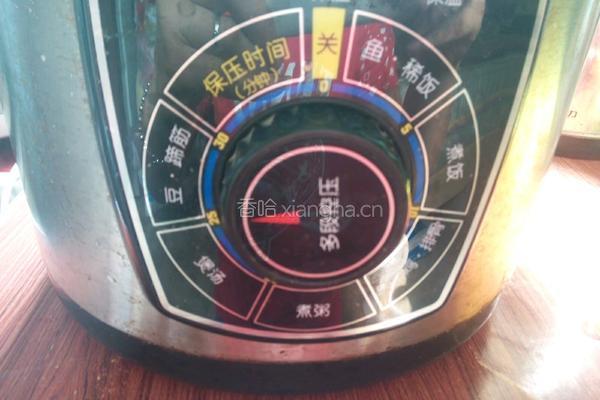 排骨玉米海带汤的做法图解6