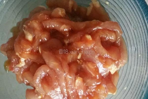京酱肉丝卷饼的做法图解2