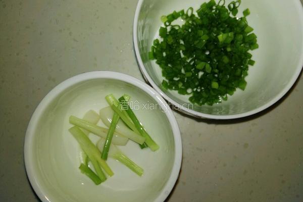 葱香土豆片的做法图解2
