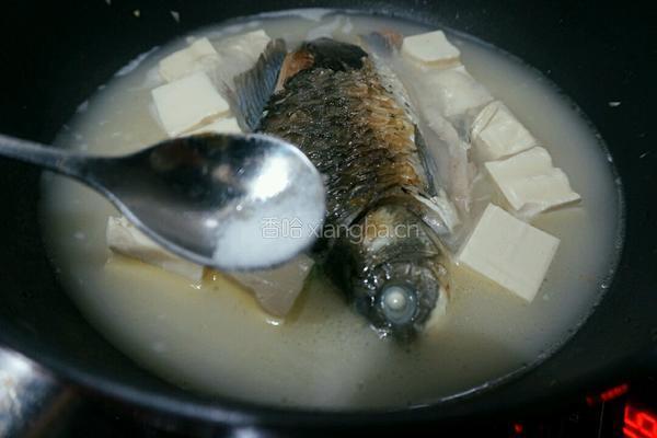 豆腐炖鱼的做法图解9
