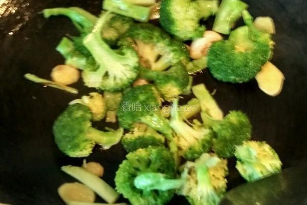 西兰花炒牛肉丸的做法图解7