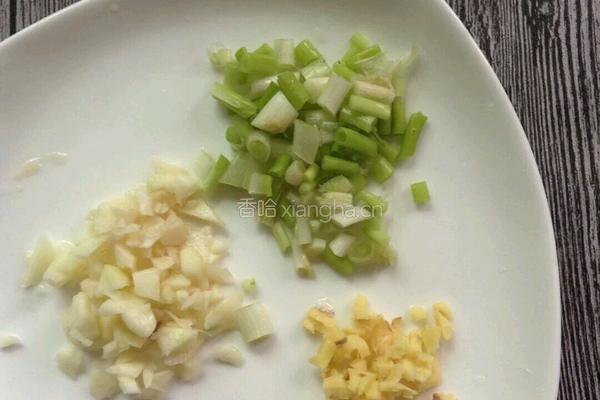 豆瓣酱茄子的做法图解2