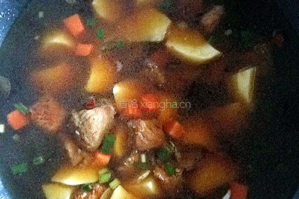 土豆烧猪肉的做法图解5