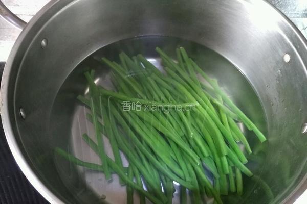 凉拌豇豆的做法图解2
