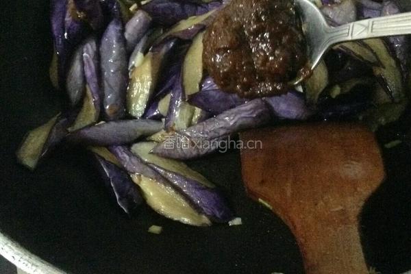 豆瓣酱茄子的做法图解7
