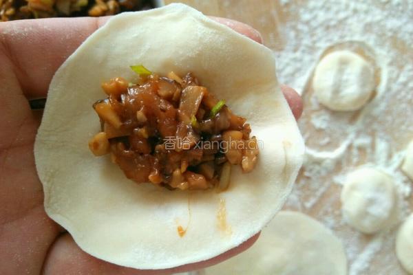 香菇鸡肉饺子的做法图解9