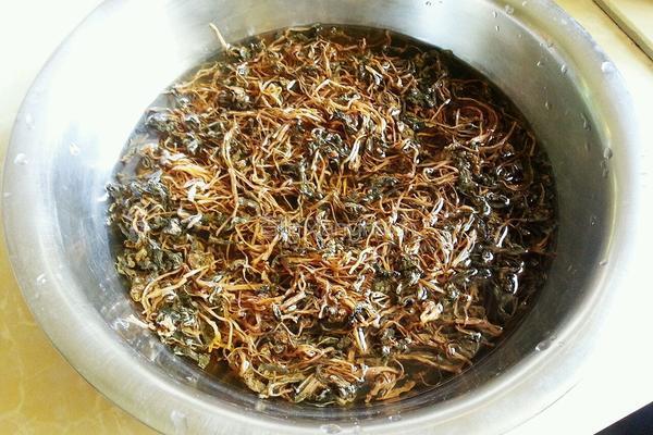 梅菜烧肉的做法图解1