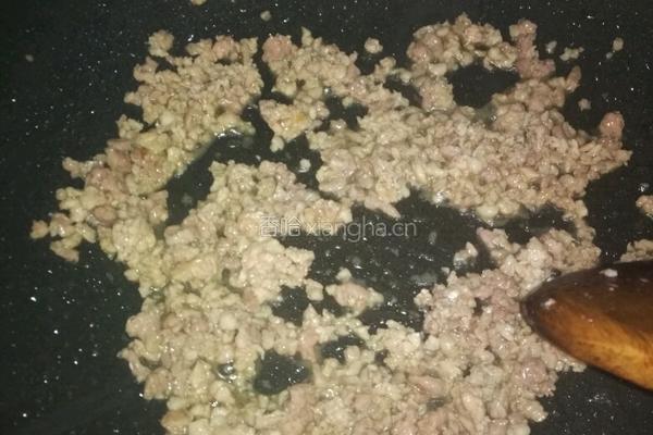 嫩黄豆炒瘦肉的做法图解6